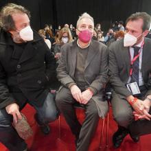 Enrique López Lavigne y David Summers junto al alcalde, ayer en Fitur