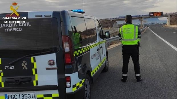 La Guardia Civil caza a un conductor que circulaba a 213 kilómetros por hora en la AP-7 en Alicante