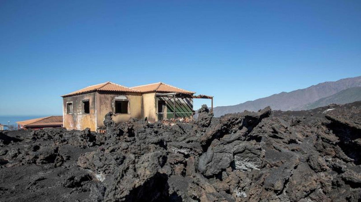 Vivienda afectada en el campo de coladas de lava en La Palma