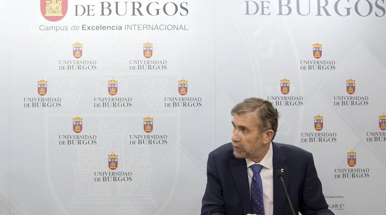 El rector de la Universidad de Burgos Manuel Pérez Mateos