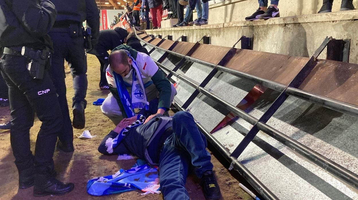 Uno de los aficionados heridos durante el accidente en el estadio Ruta de la Plata de Zamora