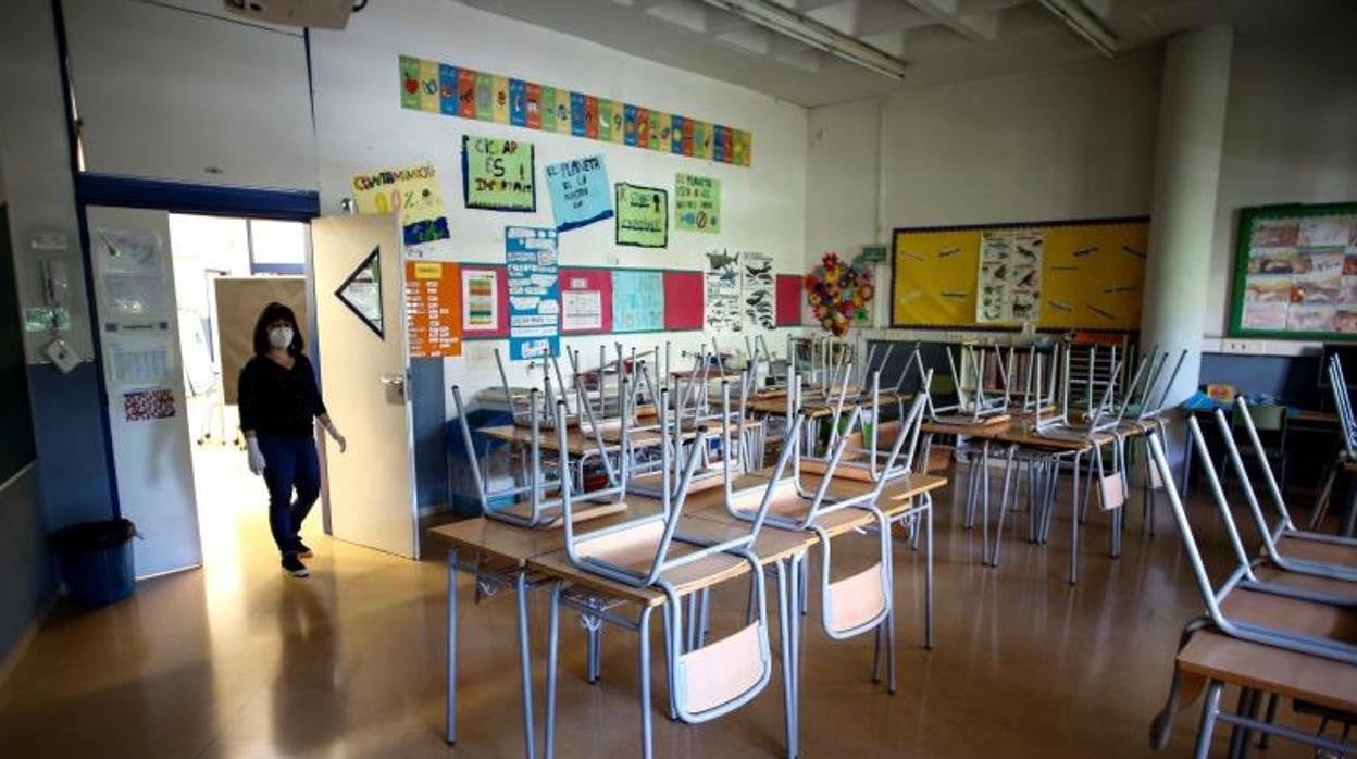 Aula vacía en un centro de Barcelona