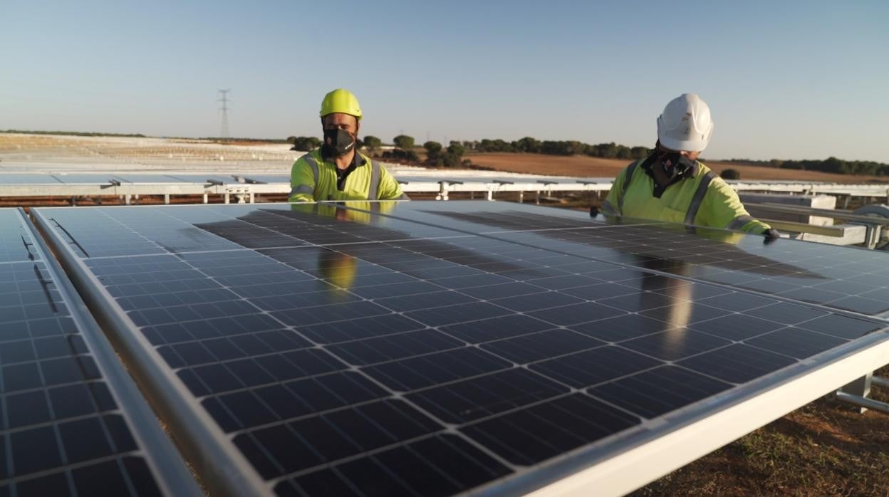 Dos nuevas plantas fotovoltaicas en Cuenca aportarán 100 MW renovables a la red