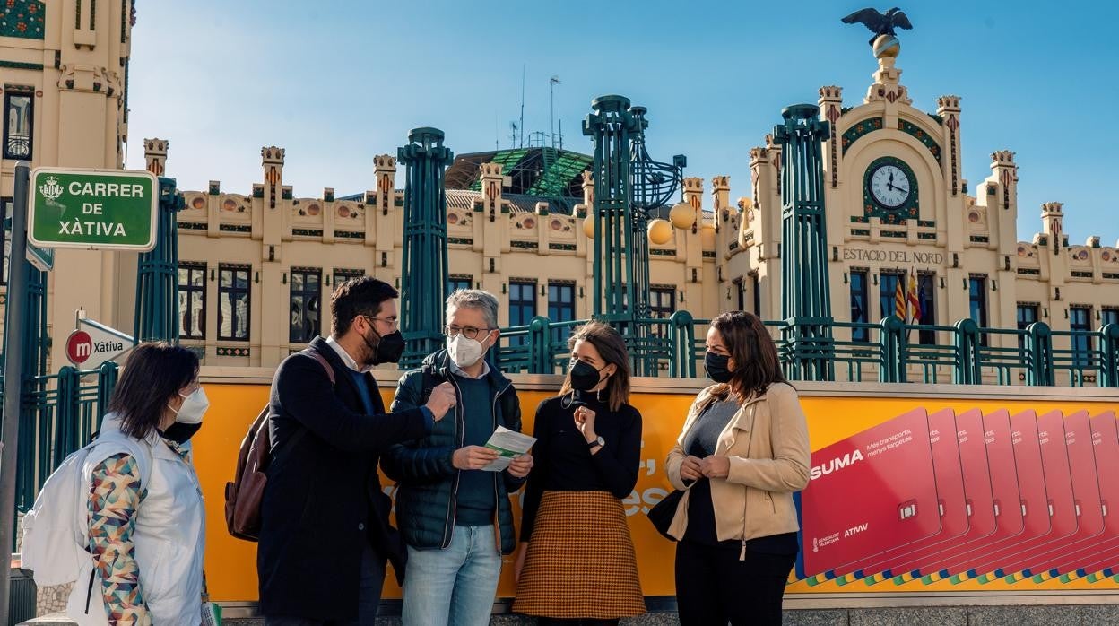 Imagen tomada durante la presentación de Suma, la nueva tarjeta de transporte de Valencia