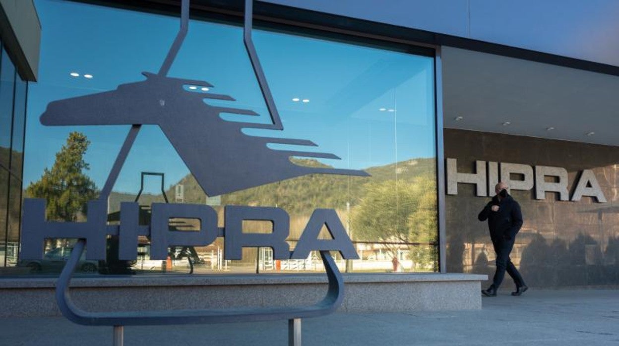 ntrada de las instalaciones de Hipra en Amer (Gerona)