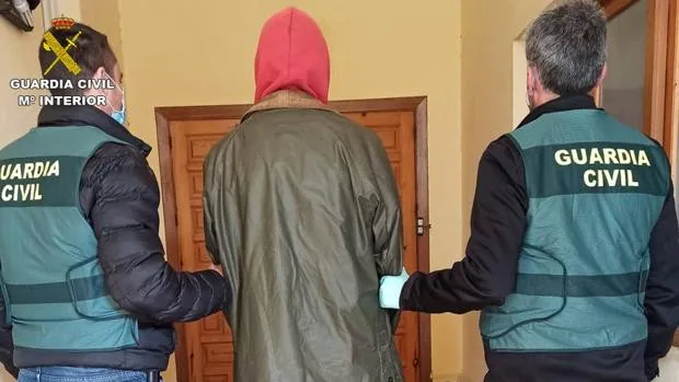 Detenido en Alicante un inglés por robar de madrugada más de 150 bombonas de butano