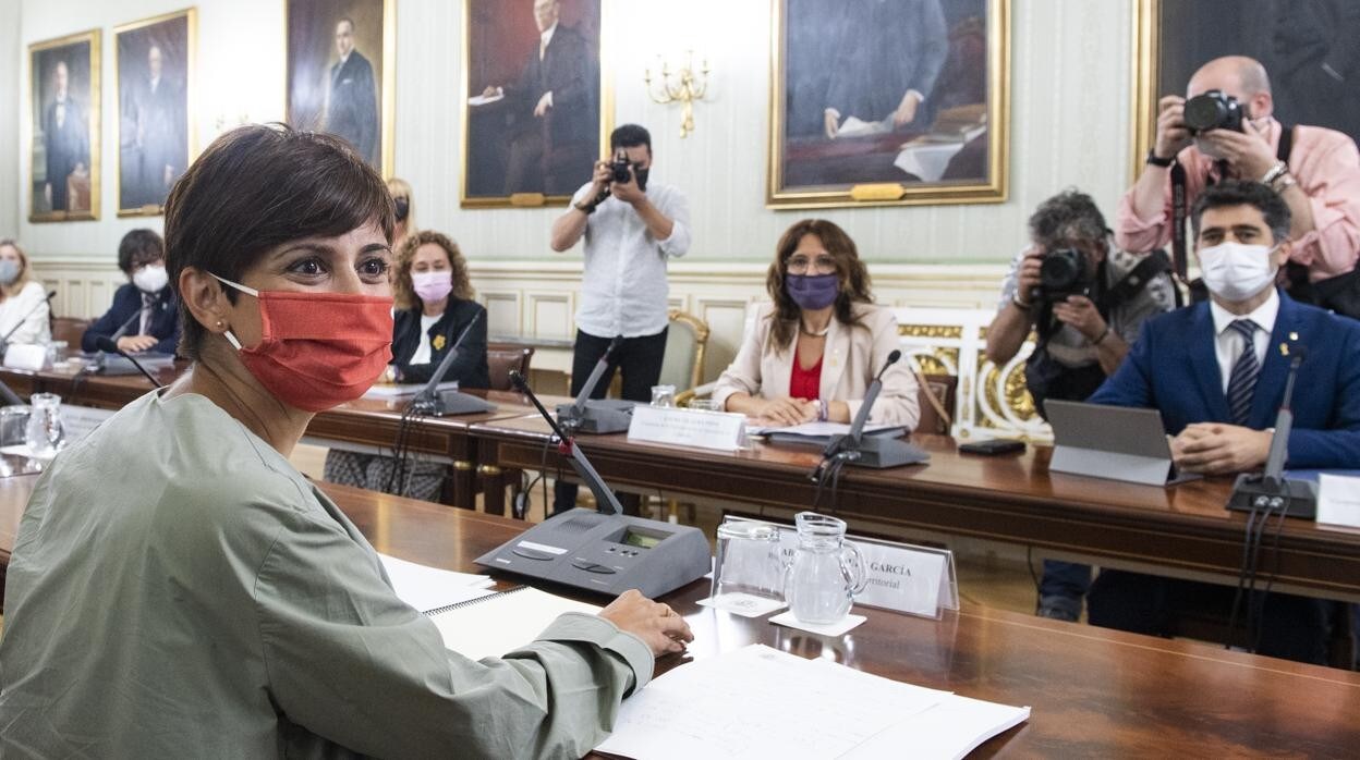 La Ministra de Politica Territorial y Portavoz del Gobierno, Isabel Rodríguez, presió la reunion de la Comision Bilateral Generalitat-Estado en agosto