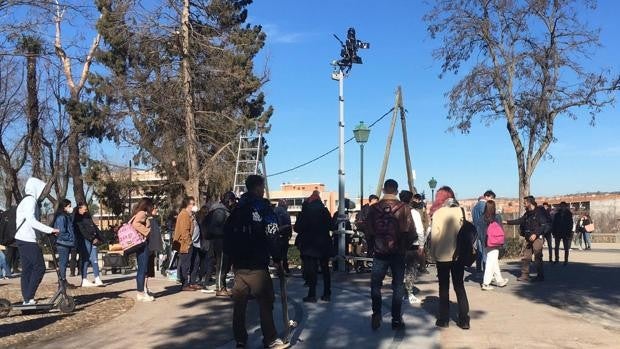 Netflix convierte el parque de la Vega en un plató de cine