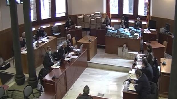 Una trampa entre narcos llevó al juez Aguirre a sospechar de la Guardia Civil en el caso 'Macedonia'