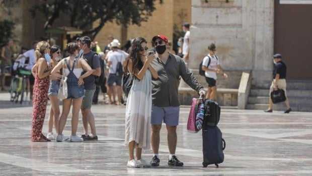 Cómo queda el uso de la mascarilla en exteriores por el coronavirus en la Comunidad Valenciana