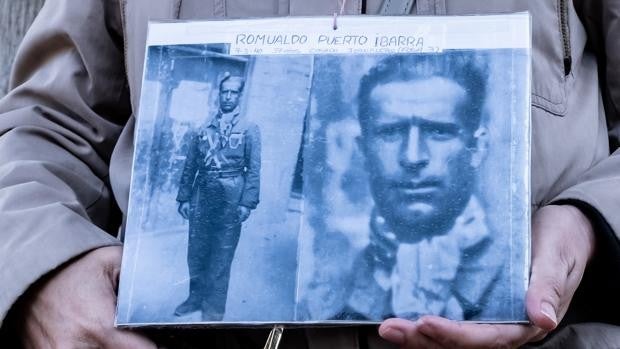 Las familias de Romualdo Puerto y Francisco Cordón ya pueden enterrarlos dignamente 80 años después