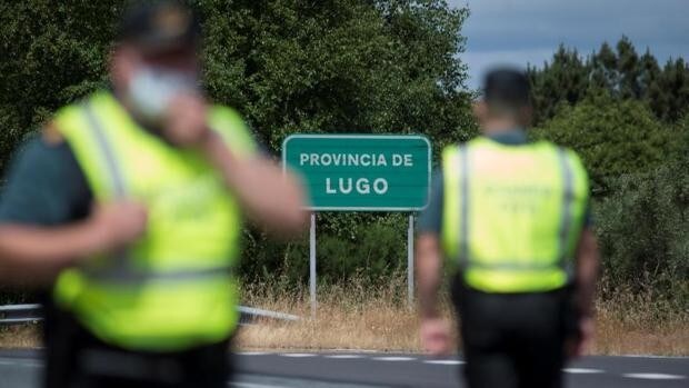 Un guardia civil muere en Lugo en una salida de vía con su coche particular