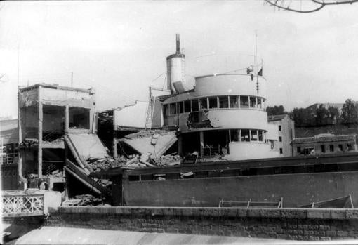 La piscina sufrió serios daños por bombardeos de la aviación durante la Guerra Civil