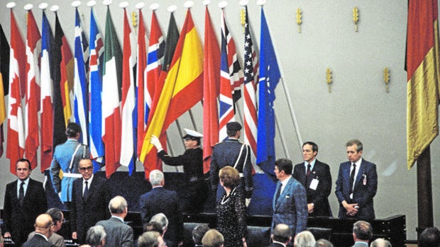 40 años de la entrada de España en la OTAN: Conversiones, trampas y espionaje de la URSS