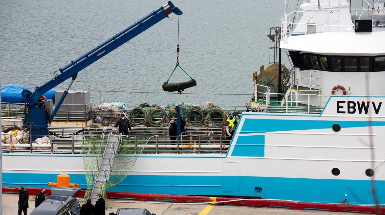 Llegada de los primeros cadáveres al puerto de San Juan