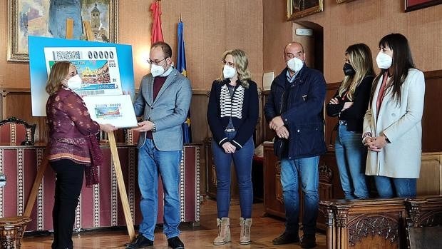 El cupón de la ONCE se suma a la celebración del Carnaval del Toro de Ciudad Rodrigo (Salamanca)