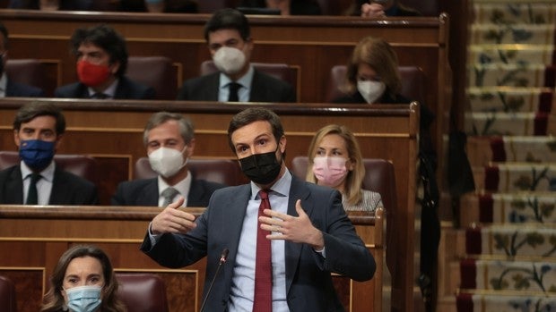 Se rompe el equipo de confianza de Casado