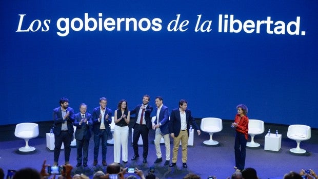 Feijóo concita el apoyo de los barones para liderar el PP