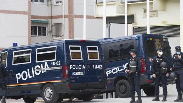 Detenido tras acuchillar a sus padres en su vivienda de Chamartín