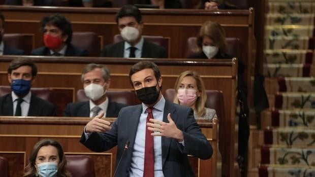 Se rompe el equipo de confianza de Casado