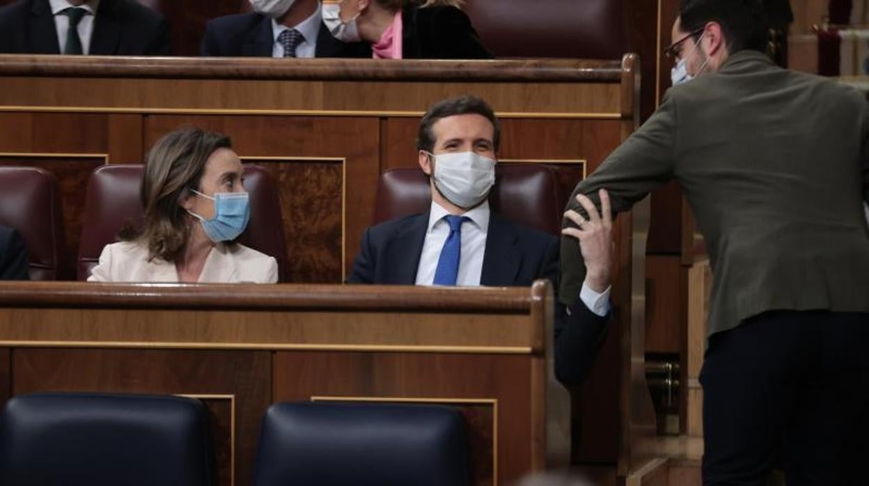 Pablo Casado junto a Cuca Gamarra en el Congreso de los Diputados