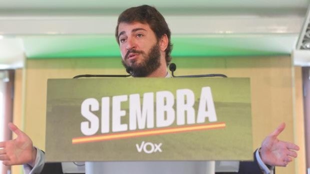 Primera toma de contacto con Vox con el fin de calibrar las opciones para un acuerdo de gobernabilidad