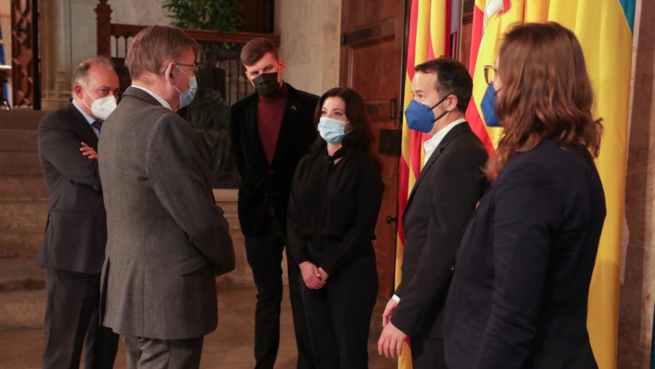 Ximo Puig se ofrece para acoger refugiados de Ucraina y condena el «brutal» ataque militar ruso