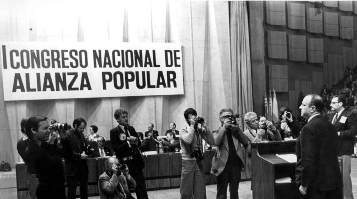 Manuel Fraga, en el I Congreso Nacional de Alianza Popular, en 1976