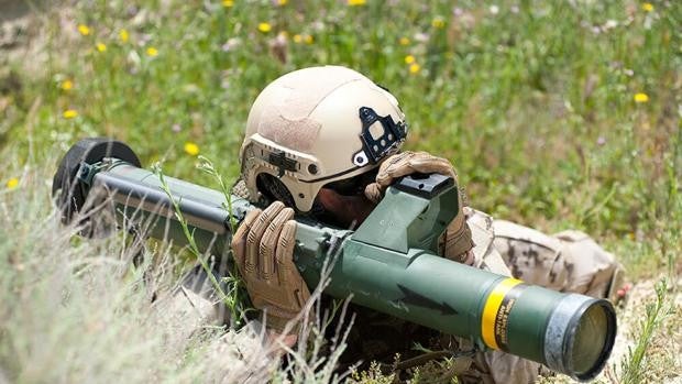 C-90 y Alcotán-100: los lanzacohetes españoles que podrían ayudar a Ucrania frente a Rusia
