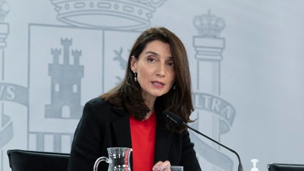 El Gobierno pide a Feijóo que permita renovar el CGPJ y que haga un «cordón democrático» a Vox