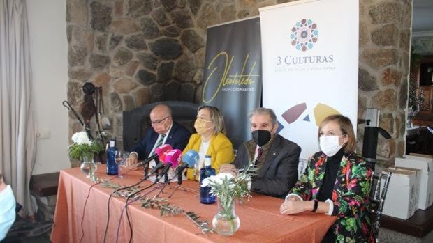 Oleotoledo presenta su nuevo aceite de oliva virgen extra '3 culturas'