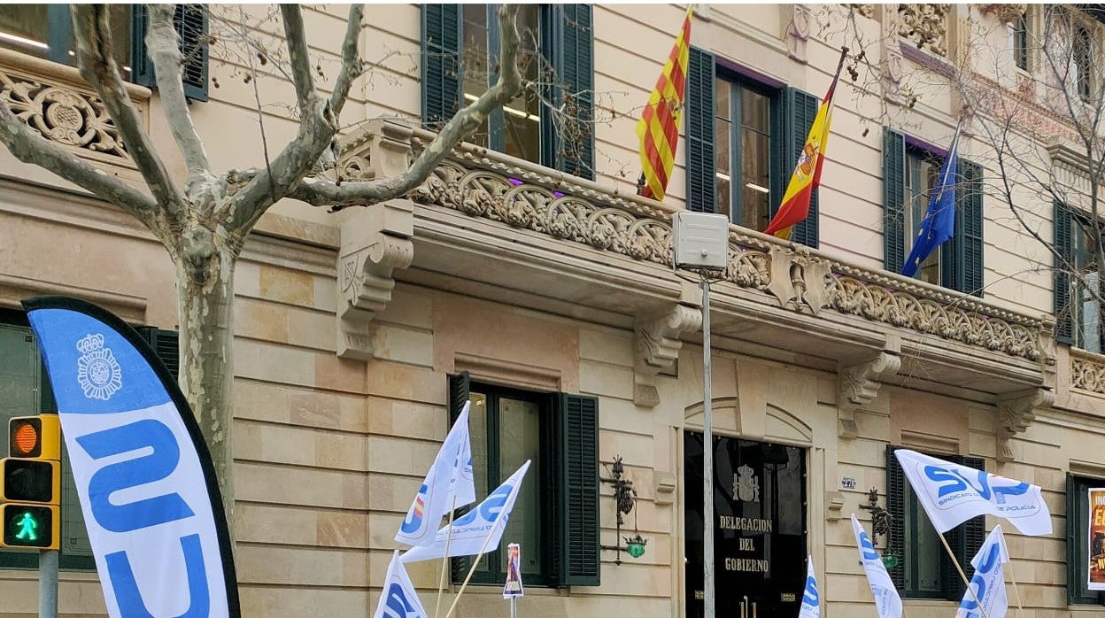 Protesta de policías en Barcelona para reclamar incentivos a Marlaska /