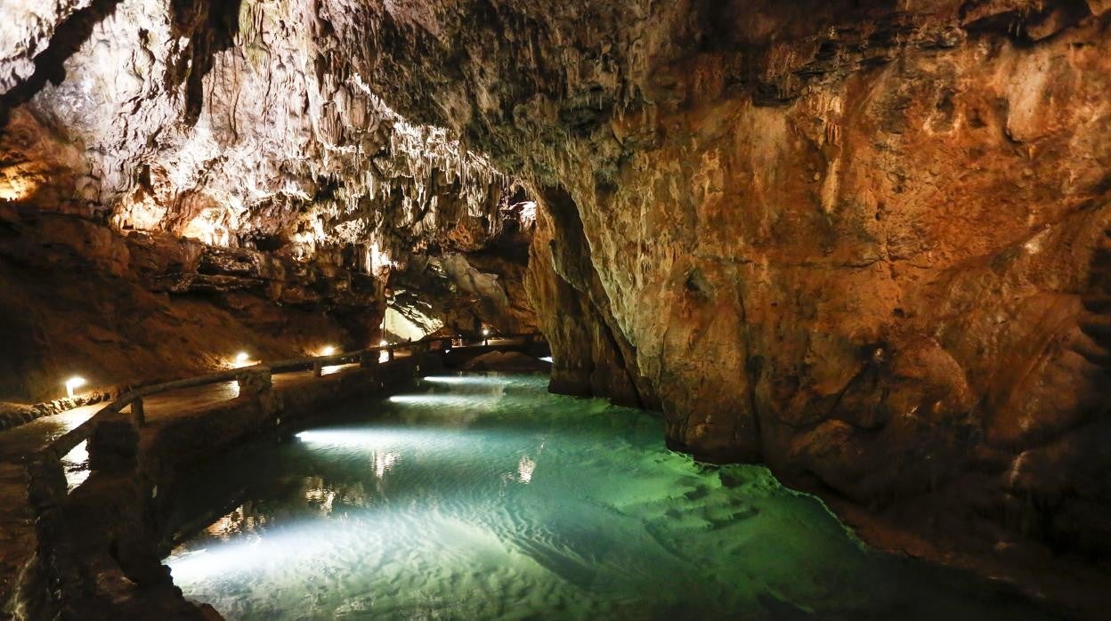 La Cueva de Valporquero (León) retoma la normalidad tras dos temporadas marcadas por la pandemia