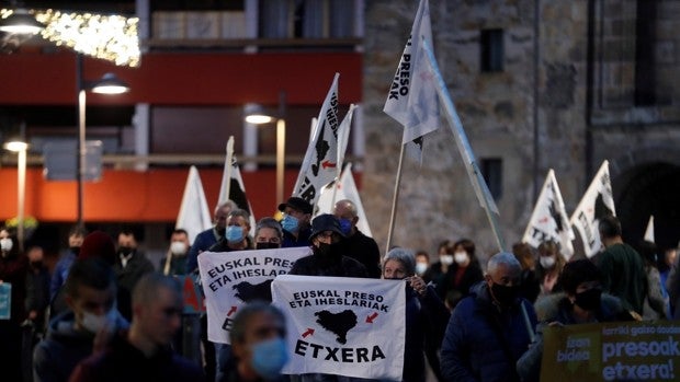 Covite denuncia ante el Defensor del Pueblo vasco la actividad de los Ayuntamientos de Lizarza y Ataun a favor de los presos de ETA