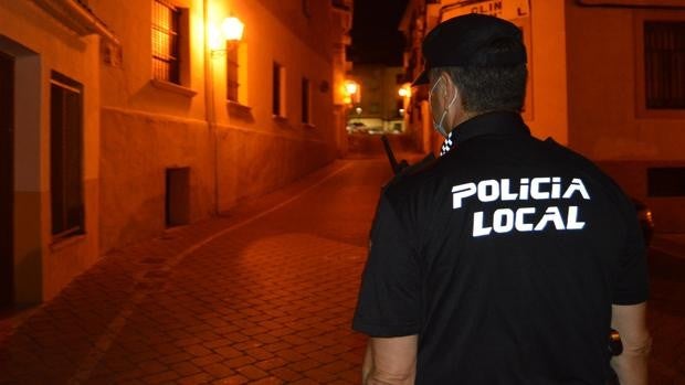 La Policía alerta de que un grupo de ladrones simula ser trabajadores de la Generalitat que desinfectan colchones