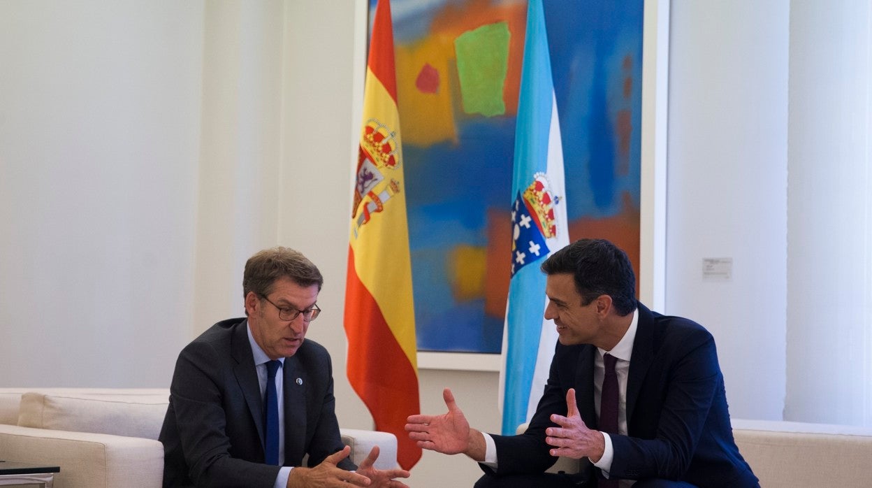 Feijóo y Sánchez, durante un encuentro en La Moncloa en 2018