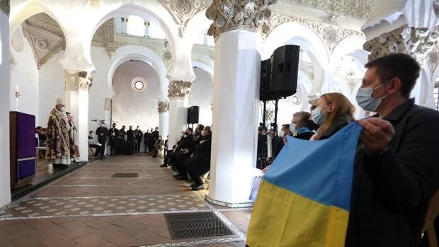 La diócesis clama contra «los absolutismos de todo tipo» y pide la paz en Ucrania