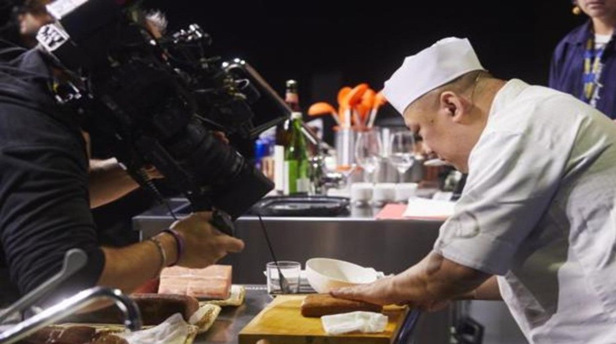 Un cocinero trabajando en Madrid Fusión