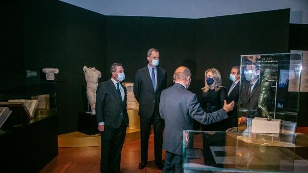 Felipe VI inaugura en Toledo la exposición «Alfonso X: el legado de un Rey precursor»