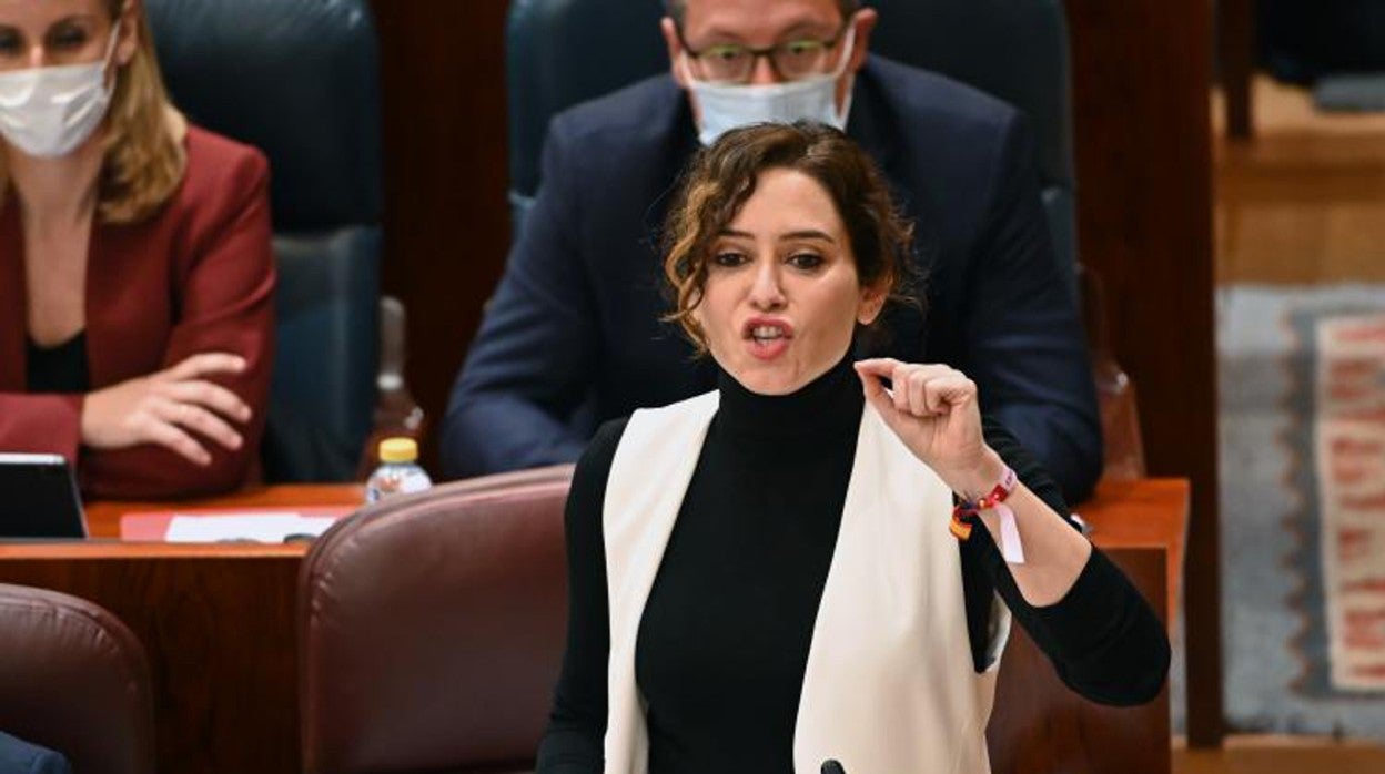 La presidenta de la Comunidad de Madrid, Isabel Díaz Ayuso, en la Asamblea regional