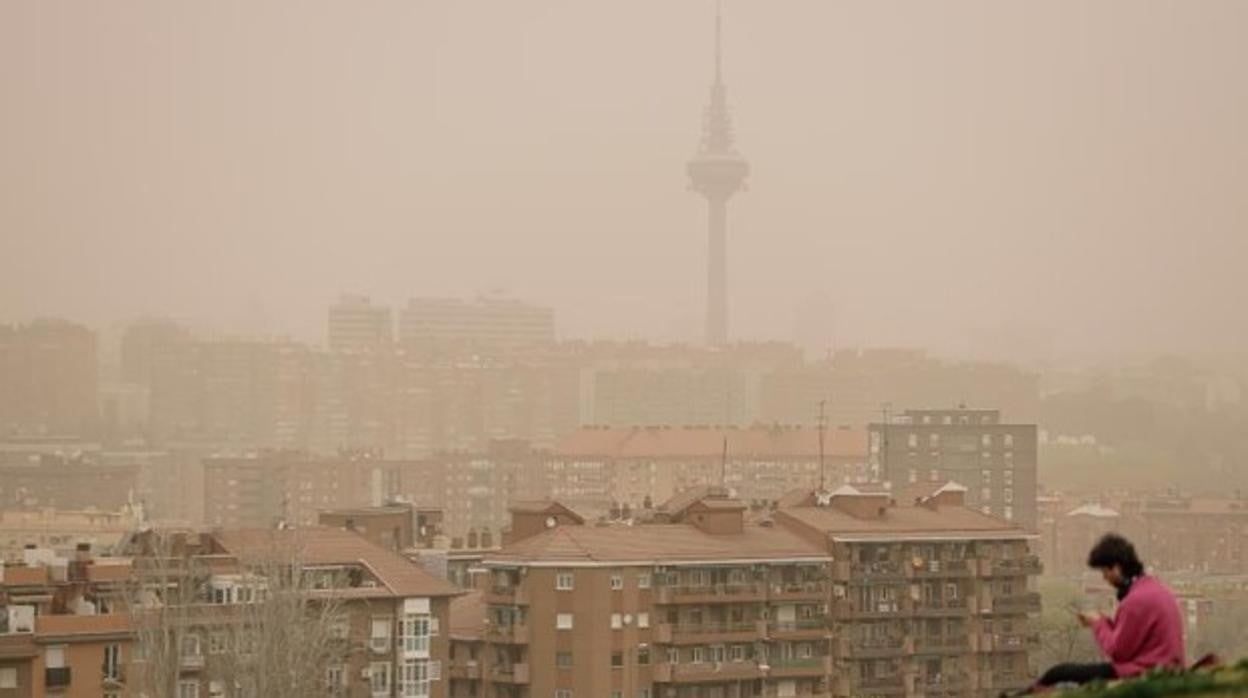 Imagen de la calima en Madrid