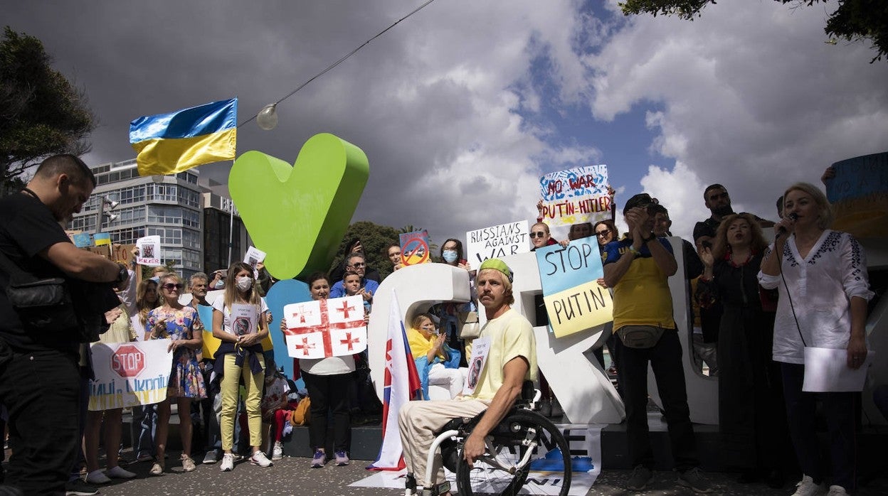 Concentración 'no a la guerra' en Santa Cruz de Tenerife