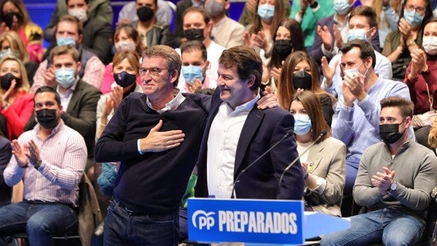 Feijóo insta al PP a luchar por mayorías «indiscutibles» para no depender de Vox