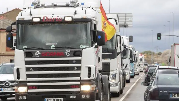 Los transportistas toman las ciudades de Castilla y León en el octavo día de huelga