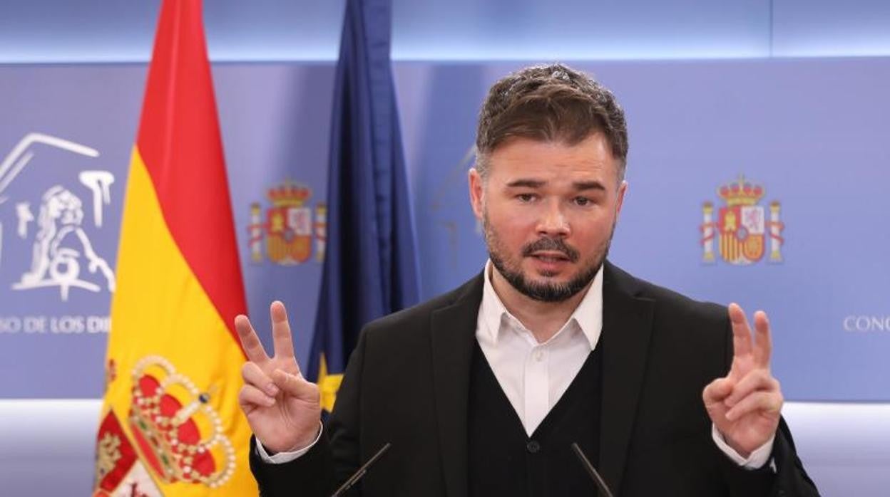 El portavoz en el Congreso de ERC, Gabriel Rufián, este martes en rueda de prensa