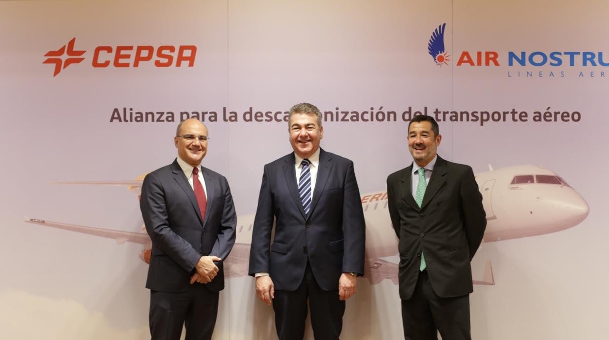 Imagen tomada durante la presentación del acuerdo entre Cepsa y Air Nostrum