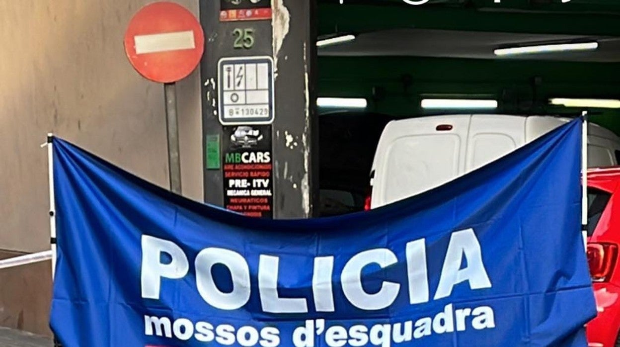 Toldo de los Mossos d'Esquadra en el lugar del suceso / POLICÍA SANTA COLOMA