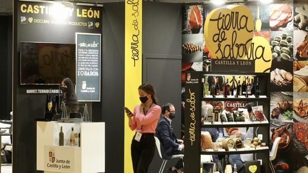 Los vinos, el jamón de Guijuelo, la cecina de León y los quesos castellanos, oferta de Castilla y León en Madrid Fusión