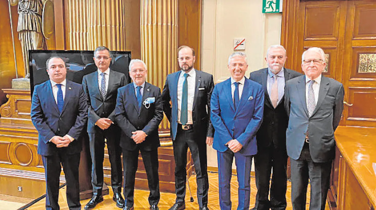 El nuevo comité ejecutivo del Cuerpo Consular de Barcelona