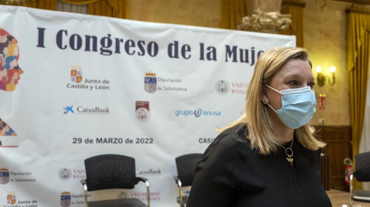 La consejera Isabel Blanco inaugura el I Congreso de la Mujer en Salamanca